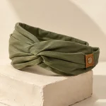 Pleat Headband, studio photo