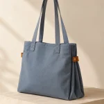 Span Tote, studio photo