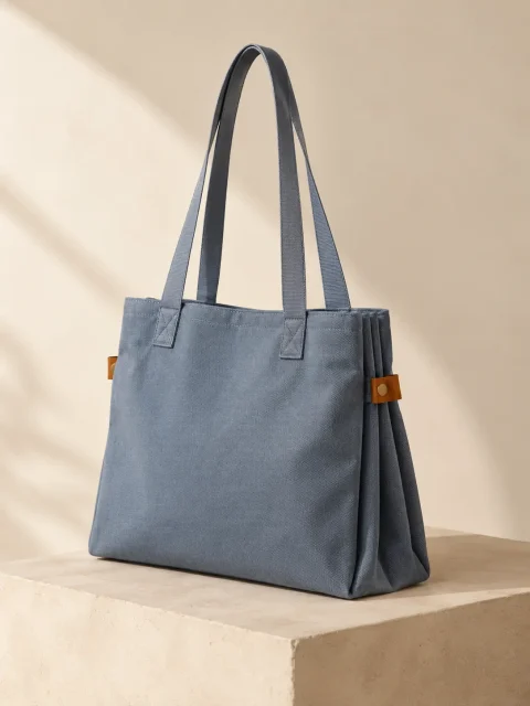 Span Tote, studio photo